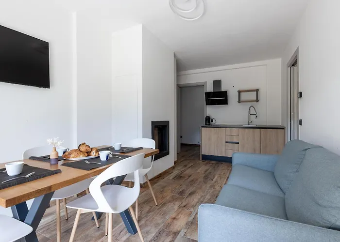 Lovely In Passo Del Cerreto